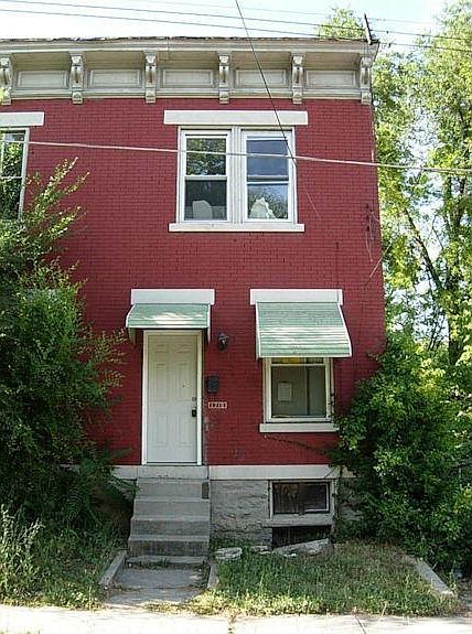 1st image of 1710 Esmonde St