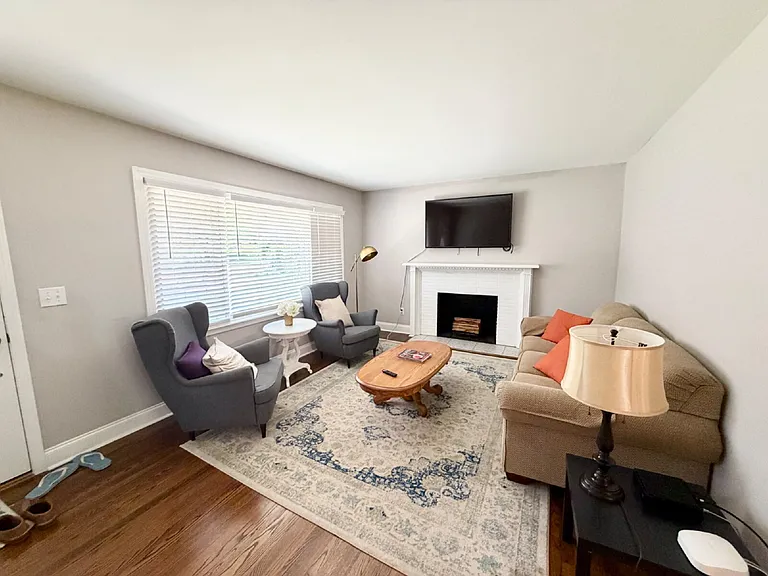 214 Holly Ave — Photo 4