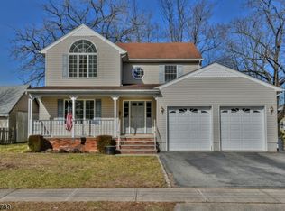 211 Lenox Ave, Pompton Lakes, NJ 07442