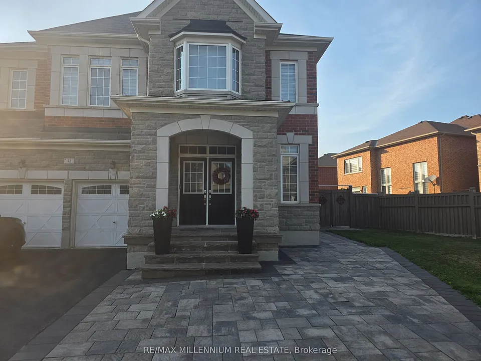 42 Cranbrook Cres #BASEMENT