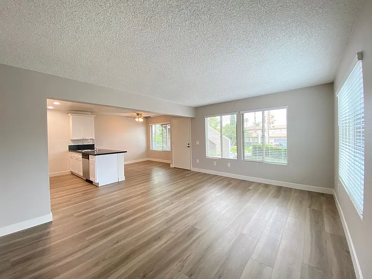 West Palm Apartments — Photo 4
