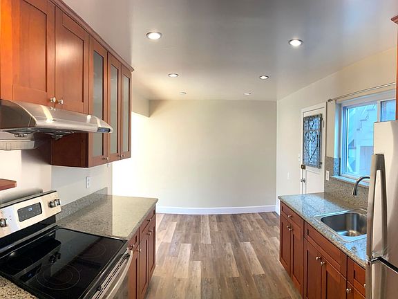 2nd image of 740 Anza St APT 2