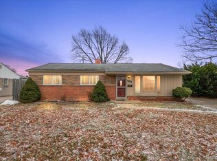 32416 Exeter Dr, Warren, MI