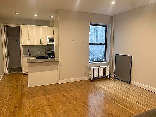 1st image of 4-35 27th Ave #1F