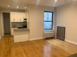 4-35 27th Ave #1F, Astoria, NY 11102