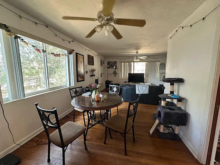 3125 W University Ave — Photo 5