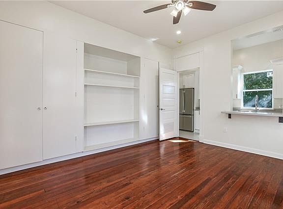 4th image of 715 Adams St #C