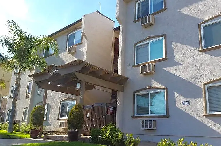 B Street Apartments — Photo 1