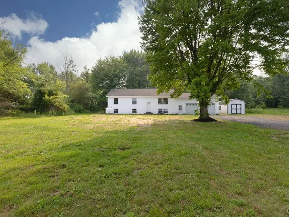 43 Ritchie Rd, Fulton, NY 13069