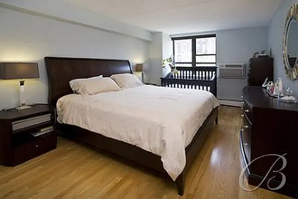 Sold by Bellmarc Realty | media 16