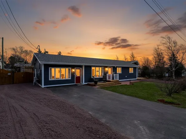 14 Soper Avenue, Carbonear, NL A1Y1A8