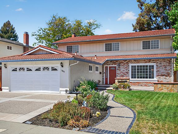 Side front yard view