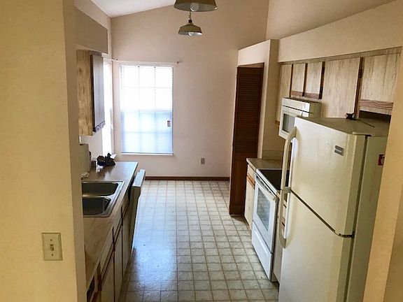 4th image of 7079 Villa Estelle Dr
