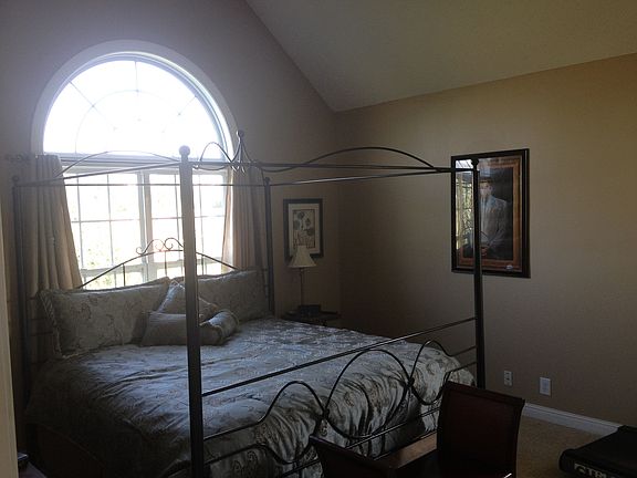 5th image of 1002 Deann Ct