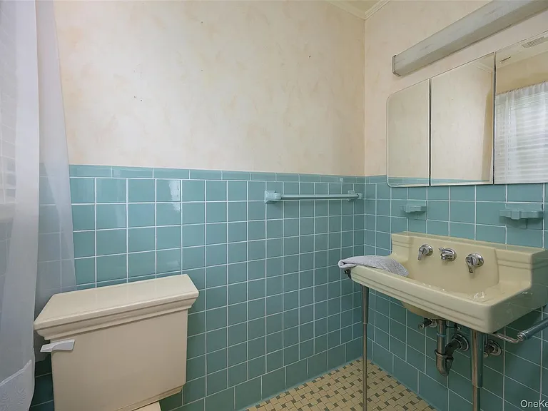 46 Barnard Ave — Photo 17