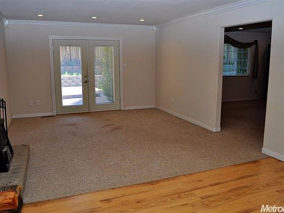 3rd image of 5825 Madrone Dr