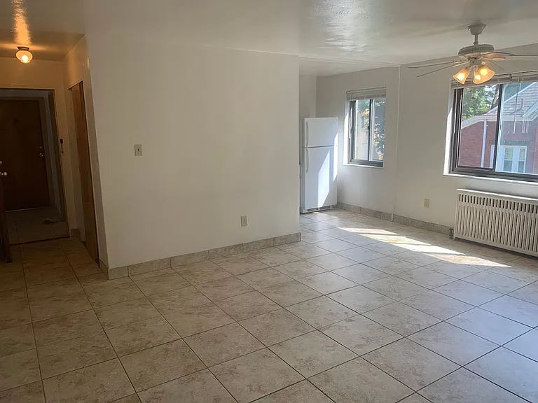 819 College Avenue — Photo 18