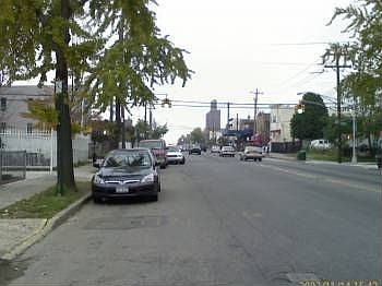 2nd image of 917 Castle Hill Ave