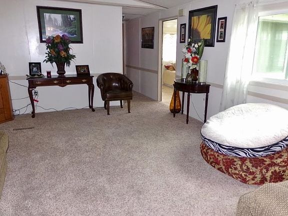 2nd image of 1661 Northcrest Dr Space 19