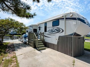 3665 Sandpiper Rd #96, Virginia Beach, VA 23456