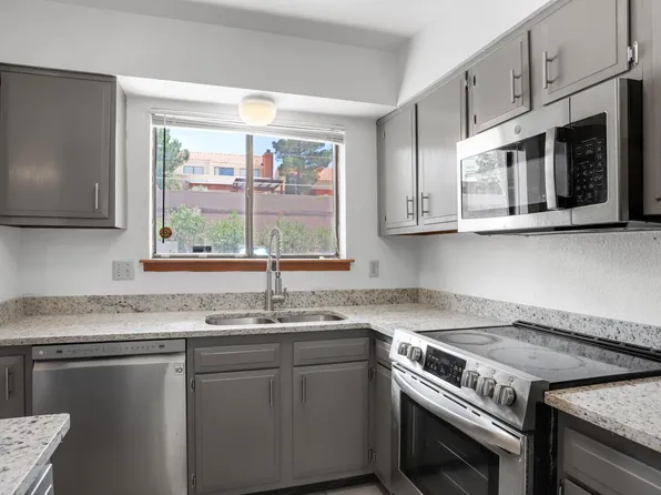 2930 Claude Dove Dr APT 15, Las Cruces, NM 88011