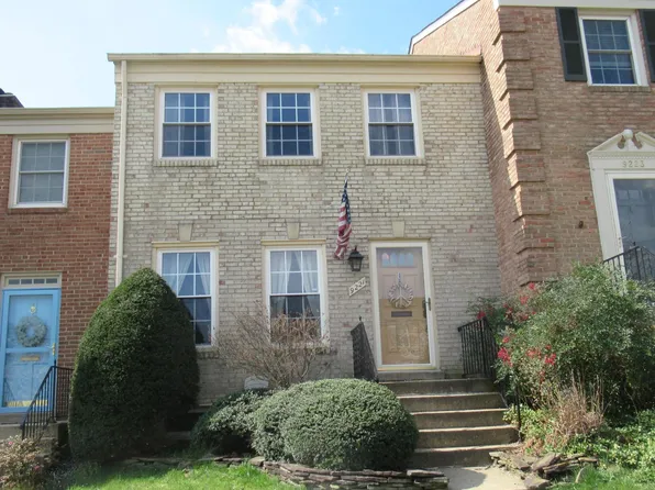 9221 Graceland Pl, Fairfax, VA 22031