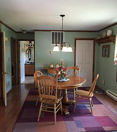 5th image of 3874 Albert Ave