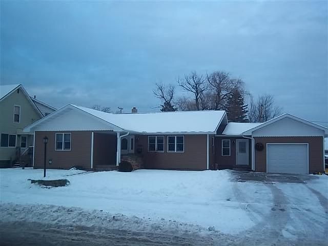 1st image of 510 Iron St