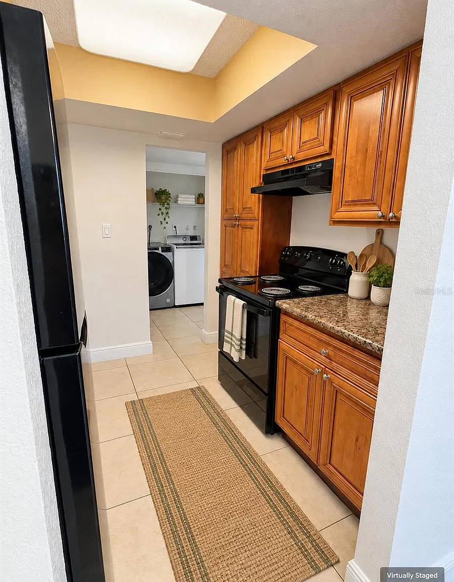 2 bed, 976 sqft, $1,400 — Photo 2