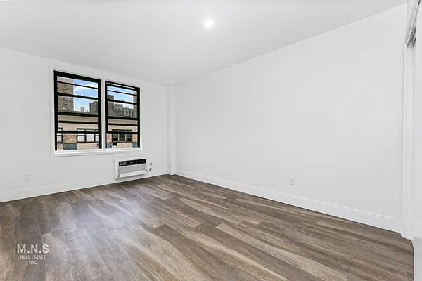 Rented by MNS | media 7