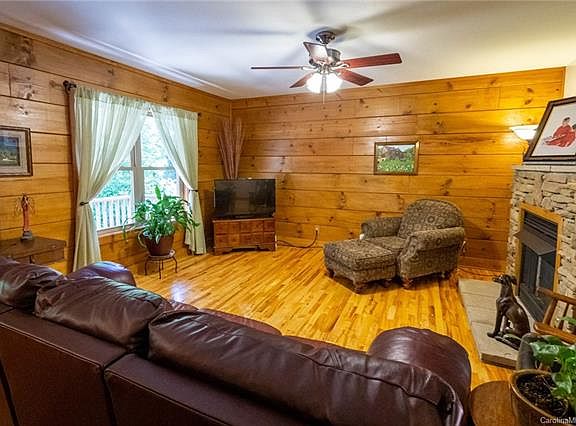 2nd image of 3355 Helton Hartley Pl