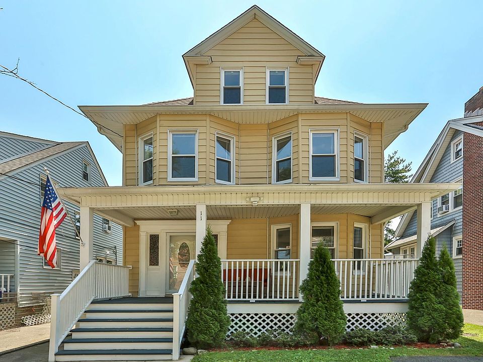 1st image of 11 Hubert Pl