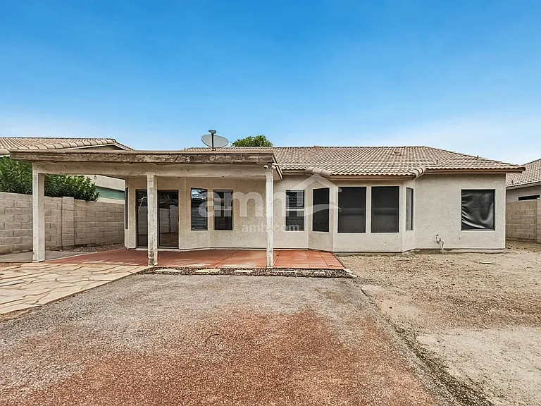 717 W Beth Dr — Photo 17