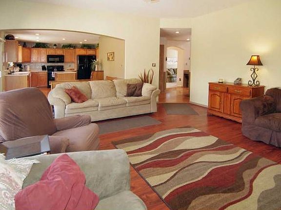 Near Bath w/Raised Vanity