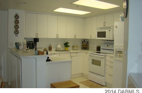 3rd image of 2967 S Atlantic Ave APT 902