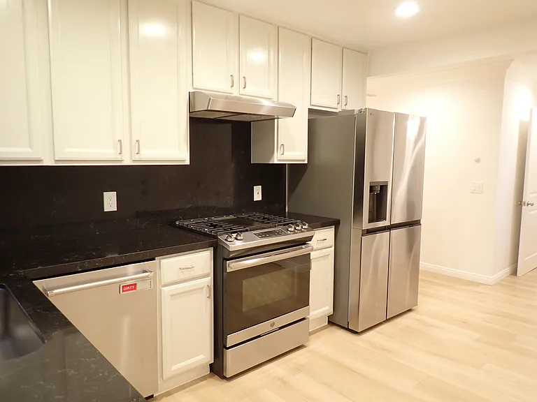 5071 Sisson Dr — Photo 8
