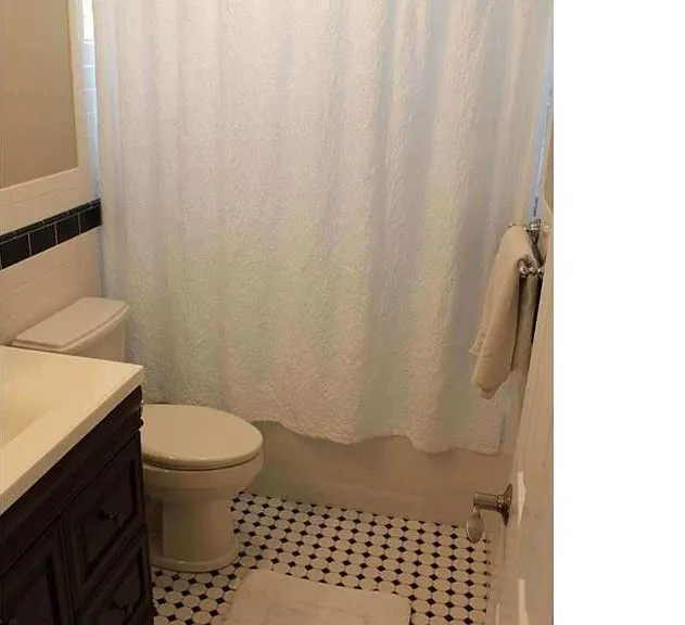 27 Vermont St — Photo 3
