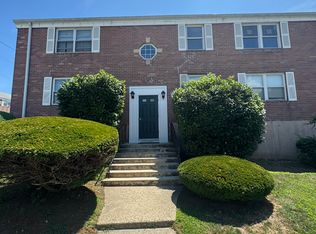 97 Seaton Rd APT 4, Stamford, CT 06902