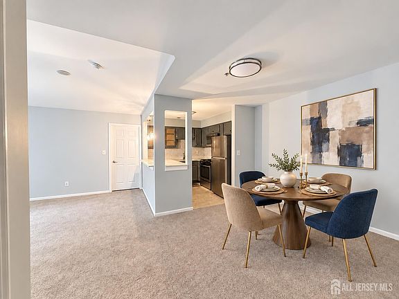 3rd image of 334 Waterford Dr