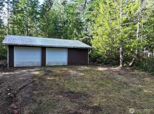 260 NE Kissin Tree Lane, Tahuya, WA