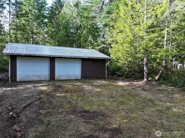 260 NE Kissin Tree Lane, Tahuya, WA 98588