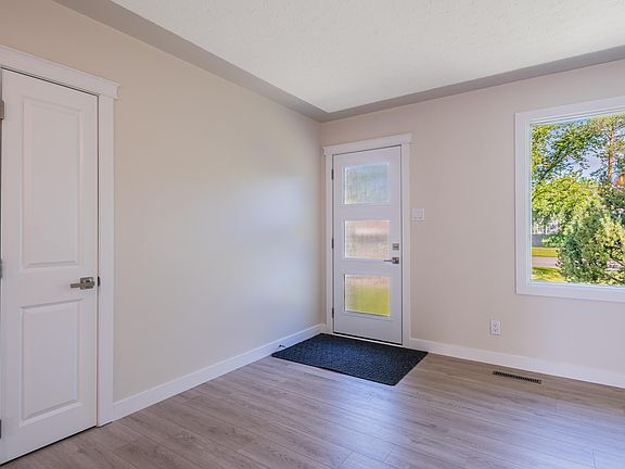 2nd image of 10431 137th Ave NW