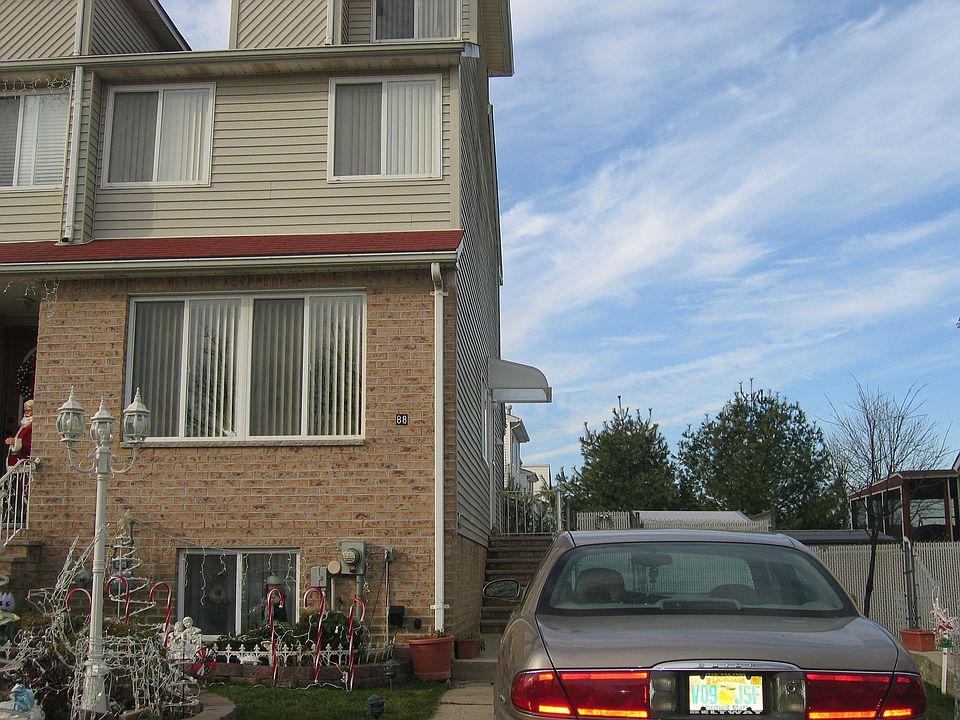 front view - side entrance