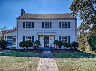 209 W Spring St, Troy, NC 27371