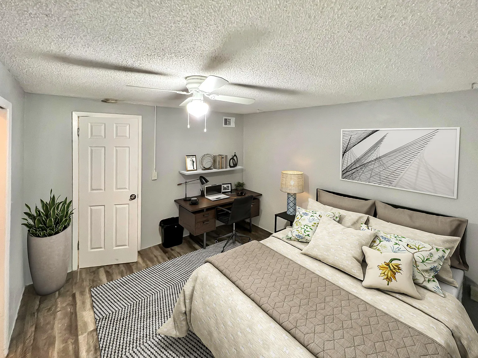 4 bed, 2.0 bath, 1442 sqft, $1,092 — Photo 2