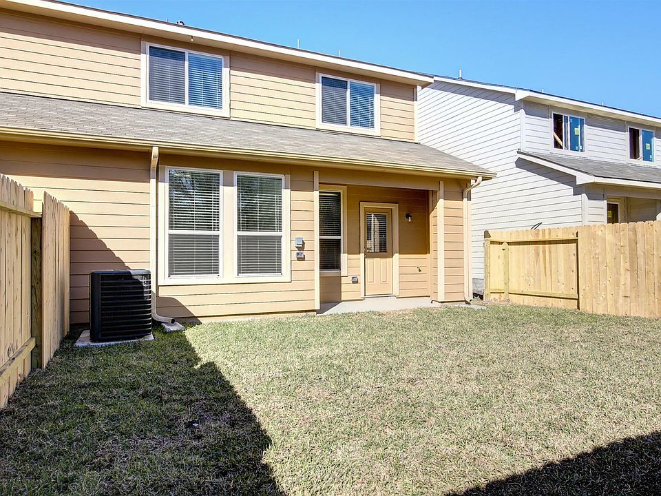 1st image of 3963 Lexington Manor Ct