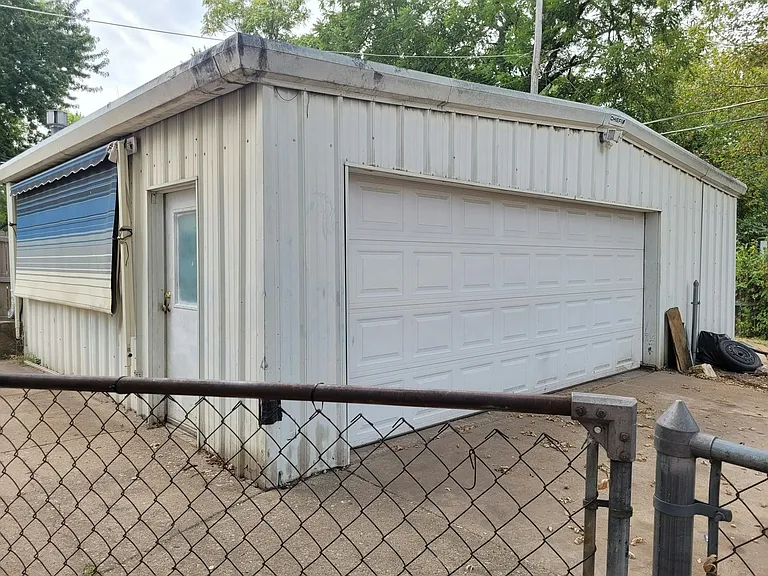 903 S Rutan St — Photo 22