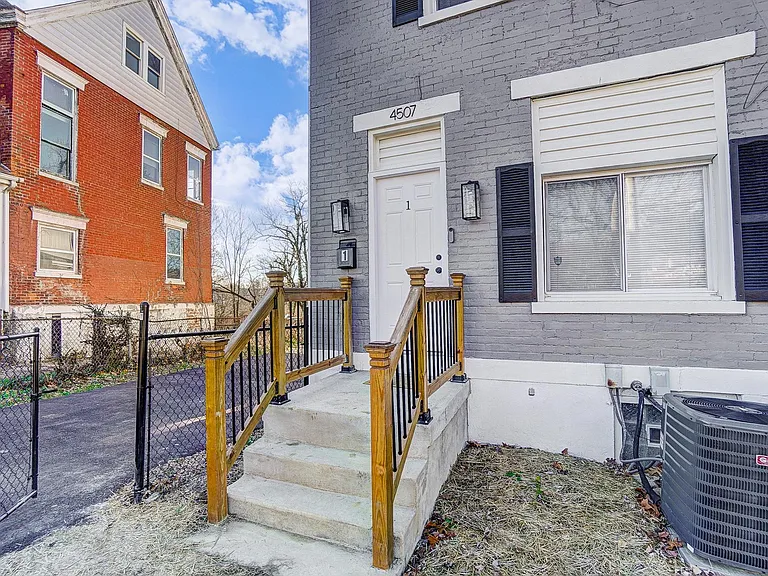 Hamilton Ave — Photo 45
