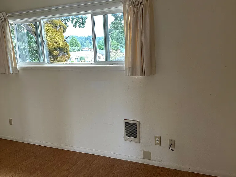 1890 Kalmia St #9 — Photo 6