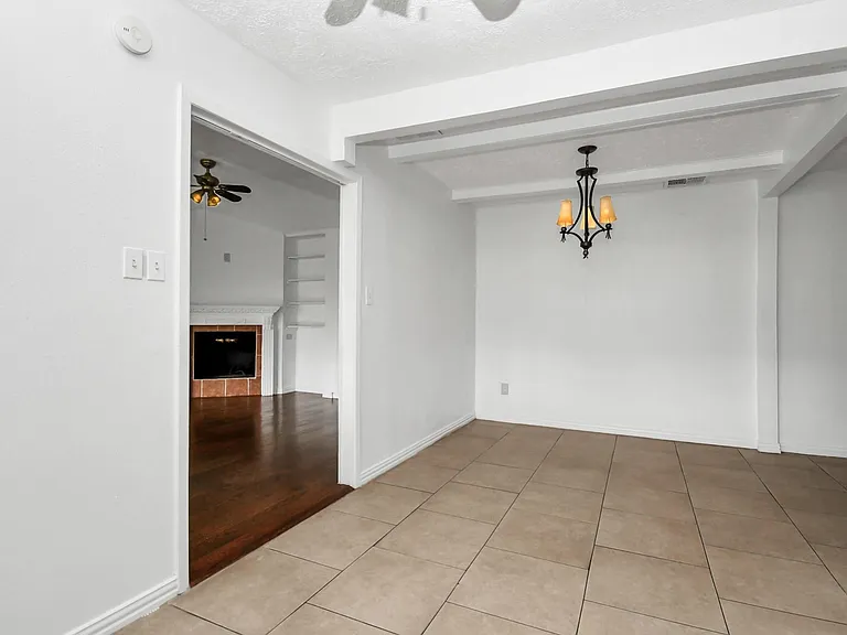 10131 Kent Towne Ln — Photo 26